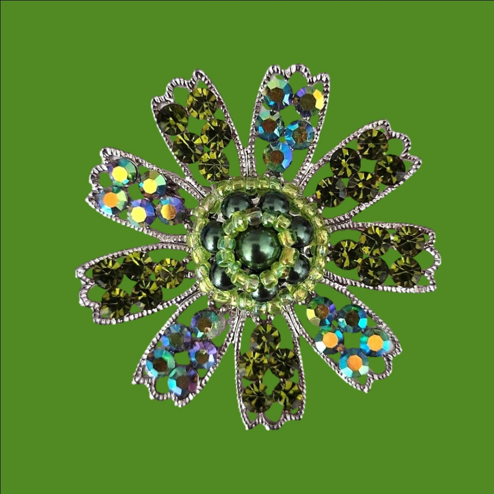 VINTAGE- DAISY BROOCH - EMERALD & AURORA BOREALIS CRYSTALS